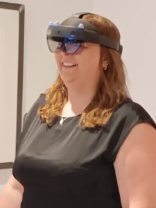 Sweden Peer Learning Visit: A women tries a virtual reality headset.