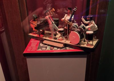 A small electric toy jazz band.