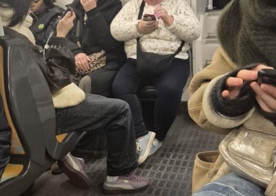 Edina on the Paris Metro